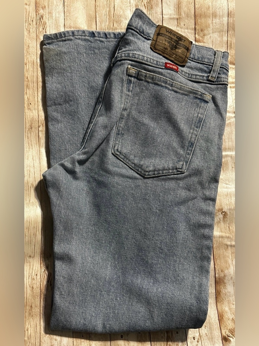 Wrangler Men's Faded Blue Straight Jeans*Sz~32X30*GUC*